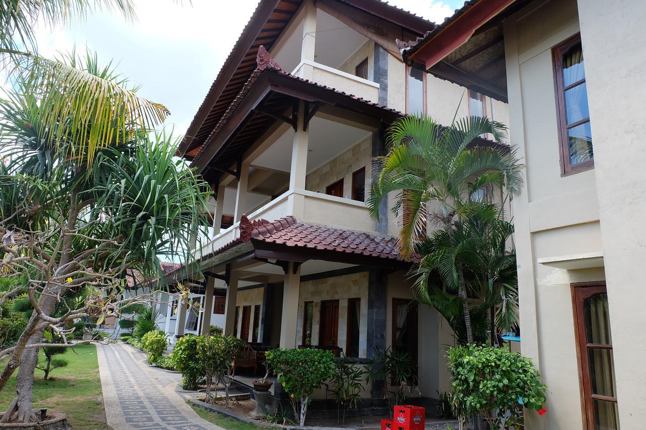 Puri Nusa Beach Hotel Lembongan Exterior foto
