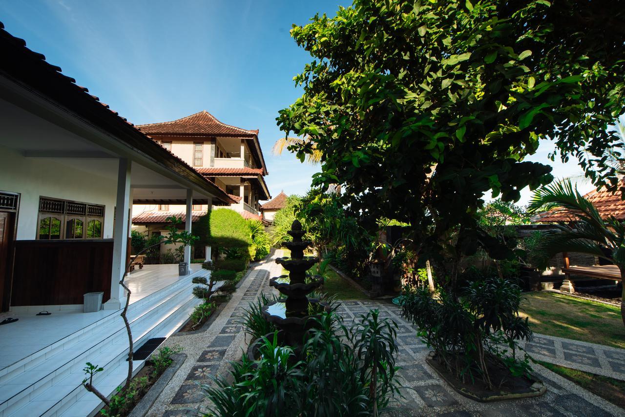 Puri Nusa Beach Hotel Lembongan Exterior foto