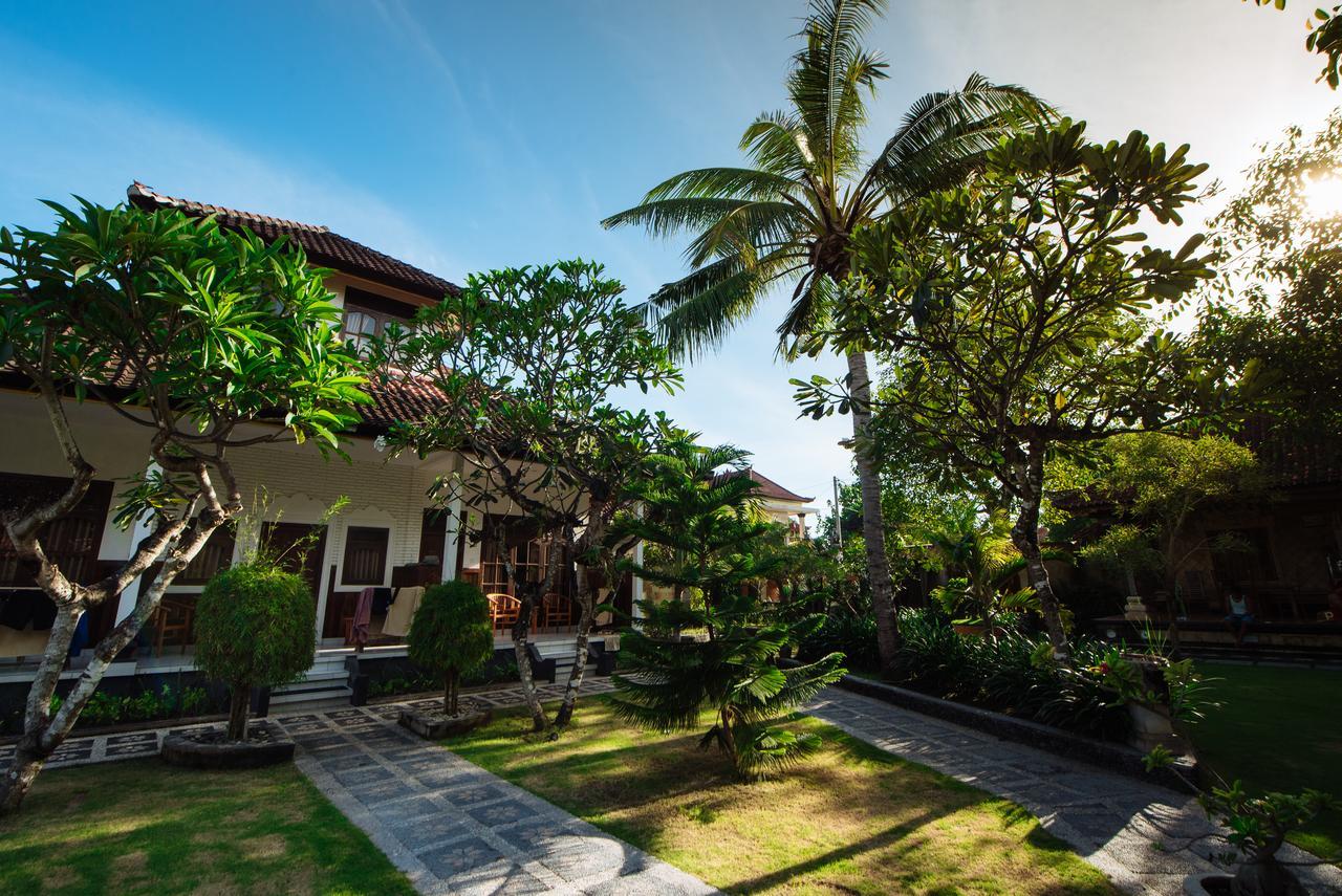 Puri Nusa Beach Hotel Lembongan Exterior foto